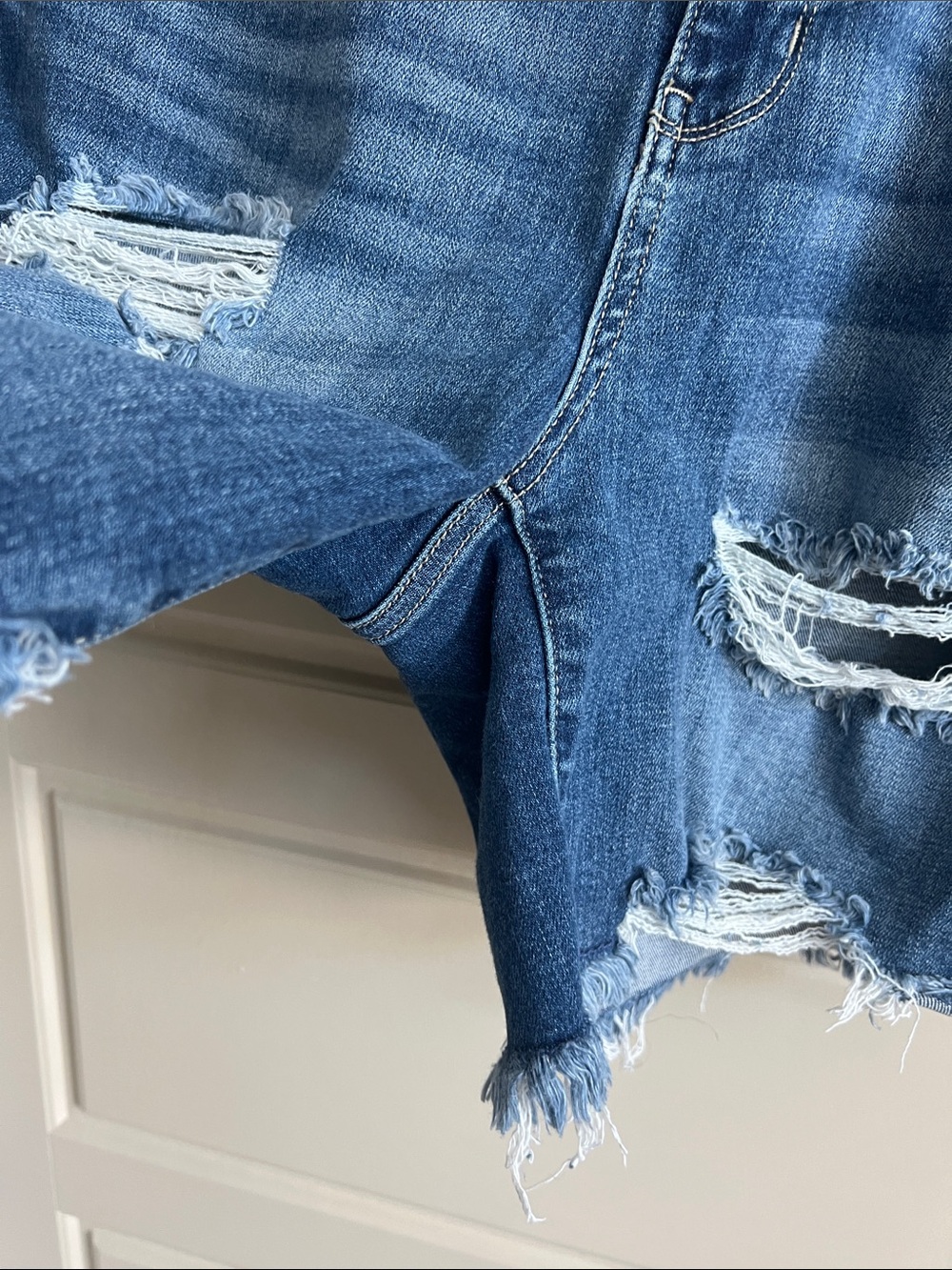 Judy Blue high raise Distressed Denim Bermuda Shorts/ jorts Sz 2XL summer vacay - Picture 5 of 6